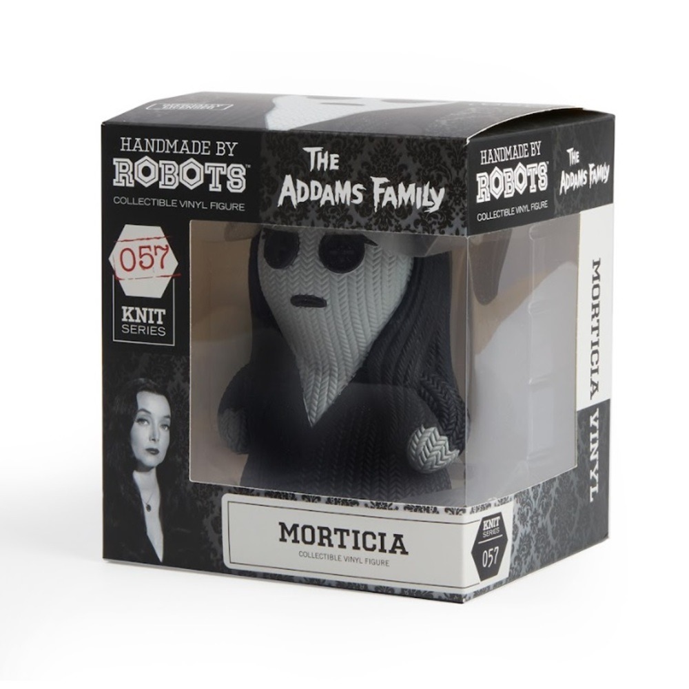 figura-knit-series-la-familia-addams-morticia-addams (2)