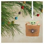 Adorno decorativo Grogu Mandalorian 7 cm para arbol de navidad